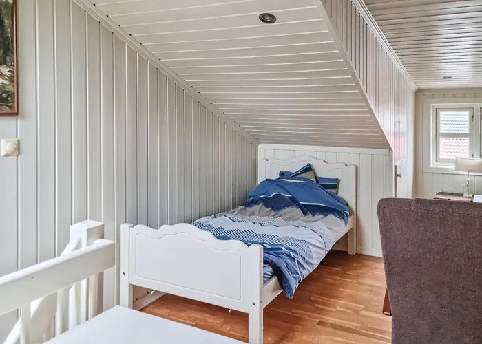 Holiday home Awesome In With Wifi